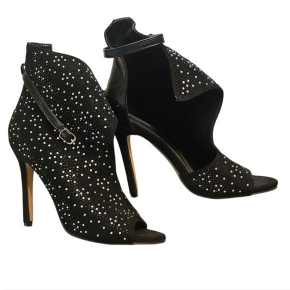 Heels - Picture 6 of 8